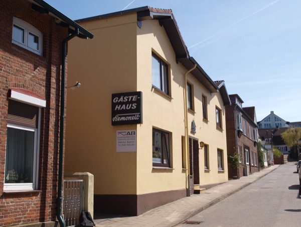 Simoneit aussen &ndash; 3